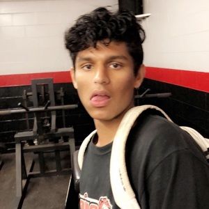 Meet your Posher, Arya